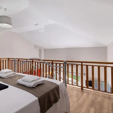 Apartment Oceanida Garifalia Country House